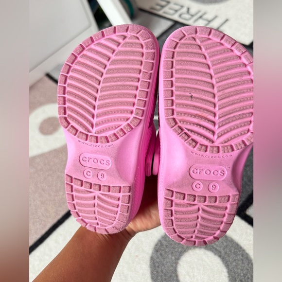CROCS Kids Vibrant Pink Slippers - Picture 4 of 8
